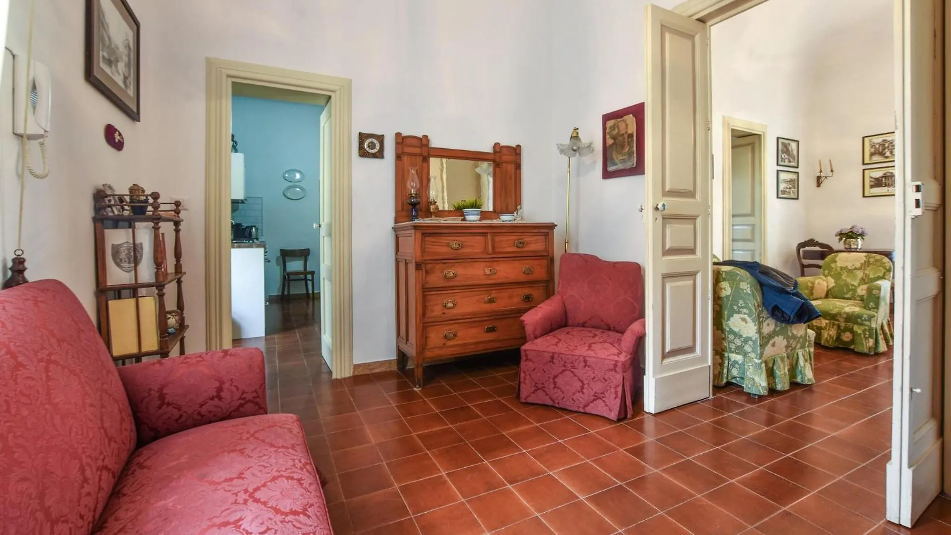 度假居 Lovely Home In Ragalna With House A Mountain View 意大利